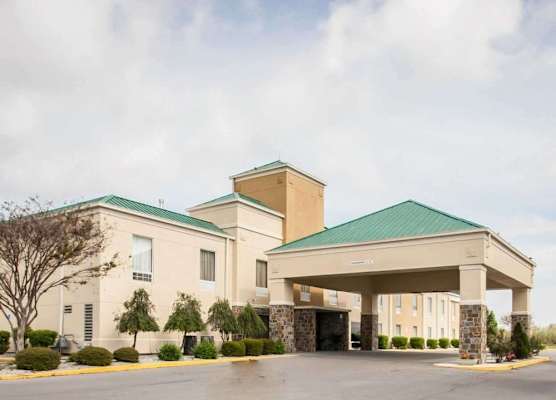 Quality Inn Hayti North 1