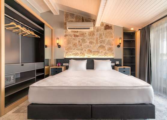 Isola 12 Hotel 1