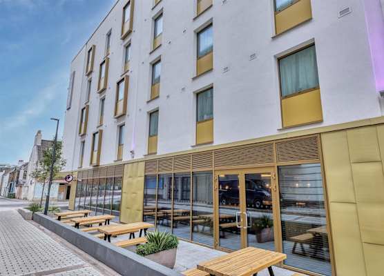 Premier Inn Jersey St Helier - Bath Street 1