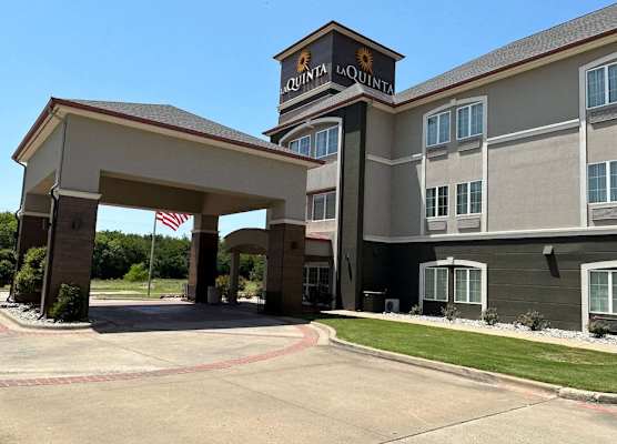 La Quinta by Wyndham Sulphur Springs 1