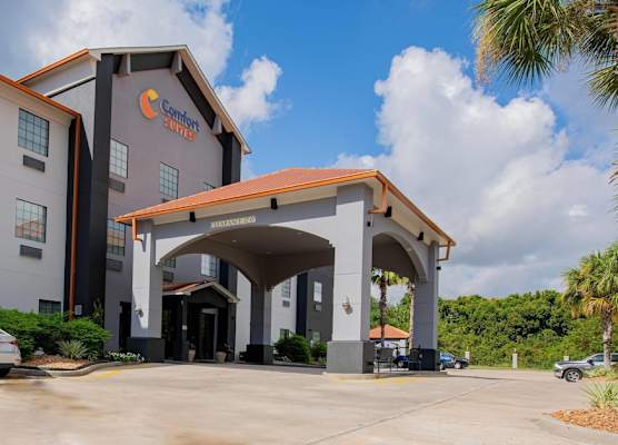 Comfort Suites Oil Center 1