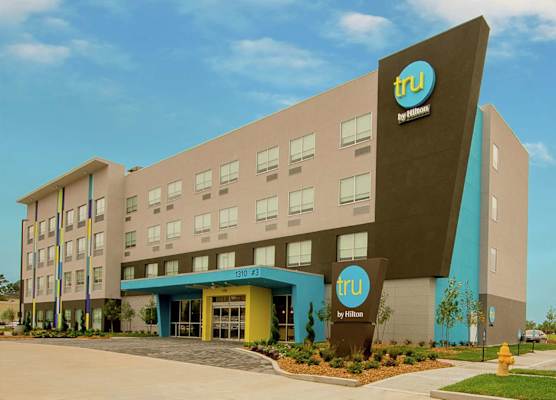 Tru by Hilton Lafayette River Ranch 1