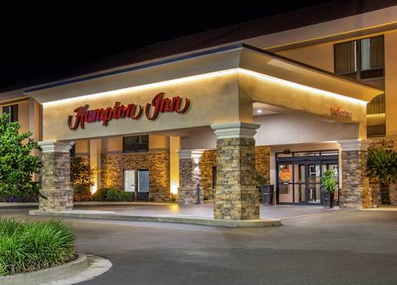 Hampton Inn Adel 1