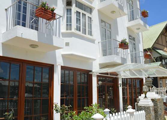 Royal Hills 1