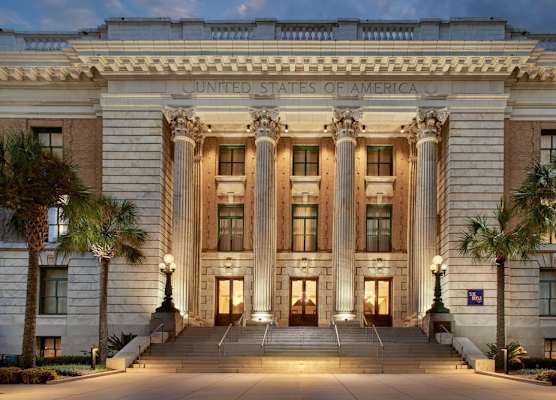 Le Meridien Tampa, The Courthouse 1