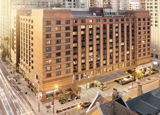Embassy Suites by Hilton Chicago-Downtown 1