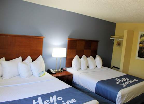 Days Inn & Suites by Wyndham Gunnison 1