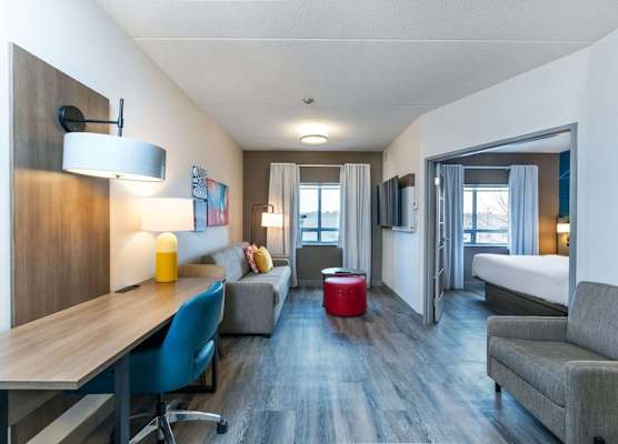 Comfort Suites 1