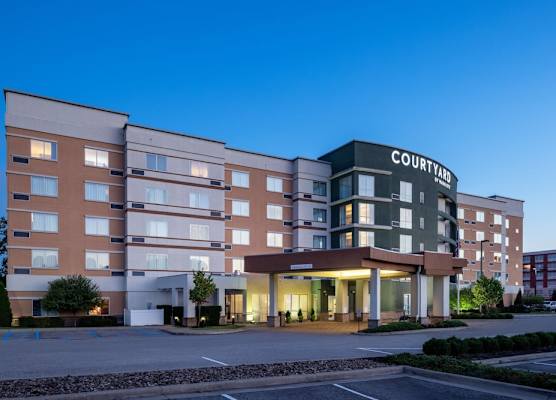 Courtyard by Marriott Charleston Downtown/Civic Center 1