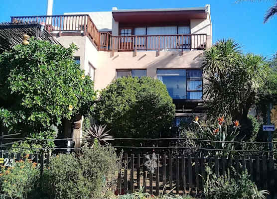 A1 Kynaston Guest House bed and breakfast or self catering 1