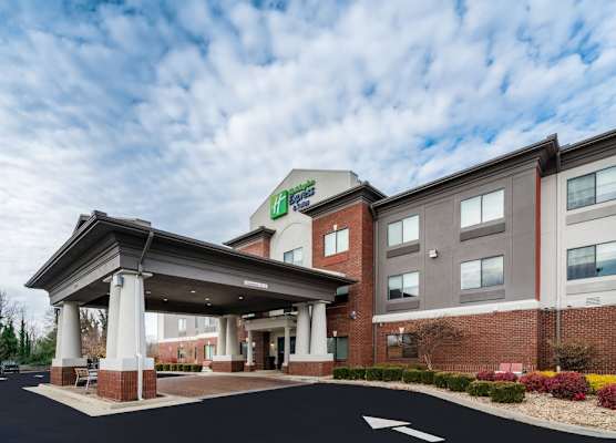 Holiday Inn Express & Suites ROCKY MOUNT/SMITH MTN LAKE by IHG 1