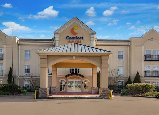 Comfort Suites Near University 1