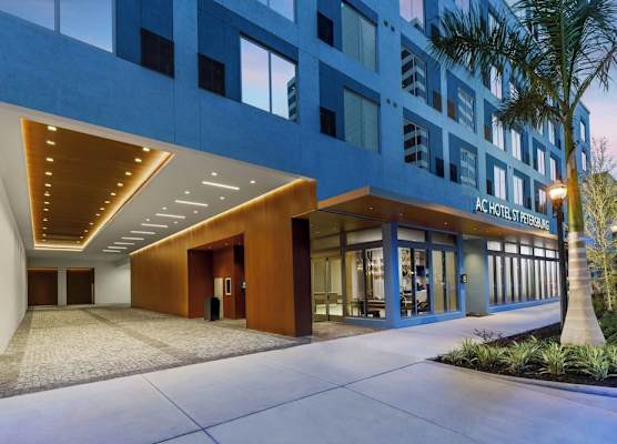 AC Hotel St Petersburg Downtown 1