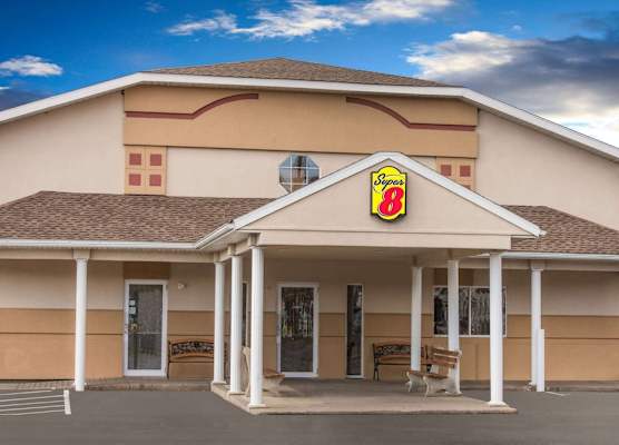 Super 8 by Wyndham Clearfield 1
