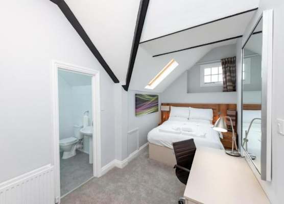 Uno Hotel Heathrow Windsor 1