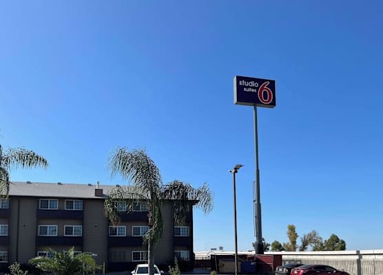 Studio 6 Suites Delano, CA 1