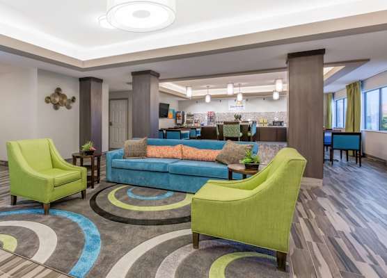 Days Inn & Suites by Wyndham Katy 1