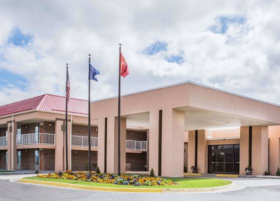 Ramada by Wyndham Wytheville 1
