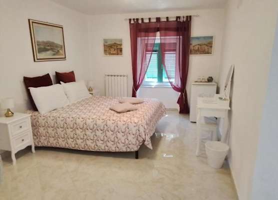 ANITA B&B 1