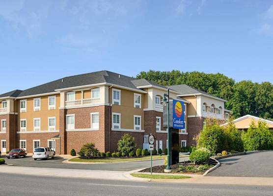 Comfort Inn & Suites Orange - Montpelier 1