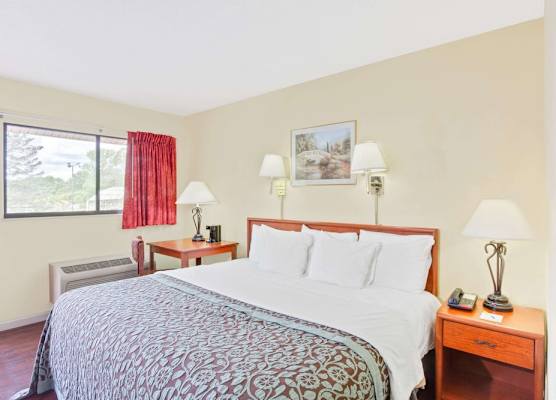 Days Inn by Wyndham Athens 1
