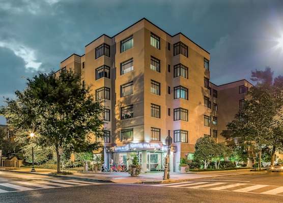 Capitol Hill Hotel 1
