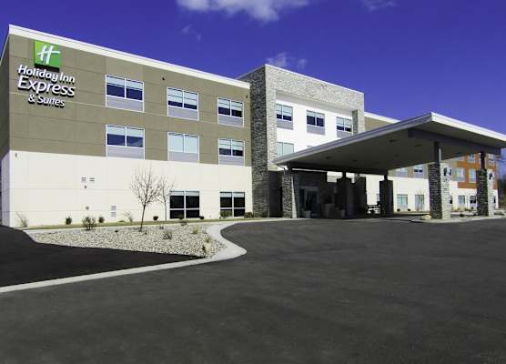 Holiday Inn Express & Suites COLDWATER by IHG 1