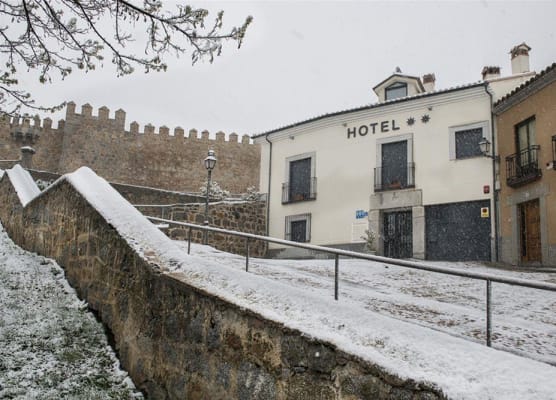 Hotel Puerta de la Santa 1