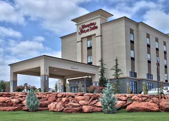 Hampton Inn & Suites Guthrie, OK 1