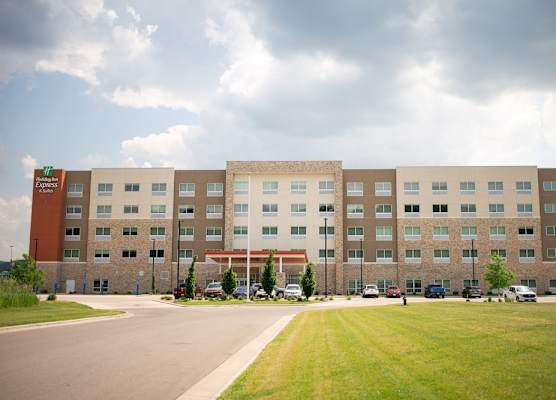 Holiday Inn Express & Suites ONALASKA - LA CROSSE AREA by IHG 1