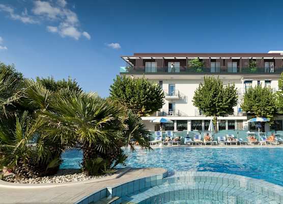 Hotel Paris Resort 1