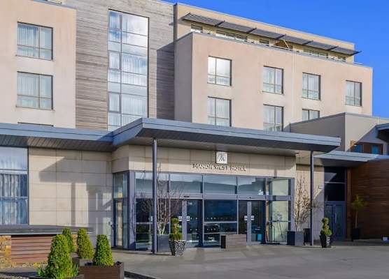 Manor West Hotel & Leisure Club 1