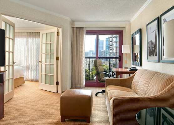 Atlanta Marriott Suites Midtown 1