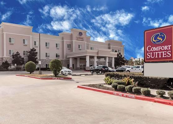 Comfort Suites Houston IAH Airport - Beltway 8 1
