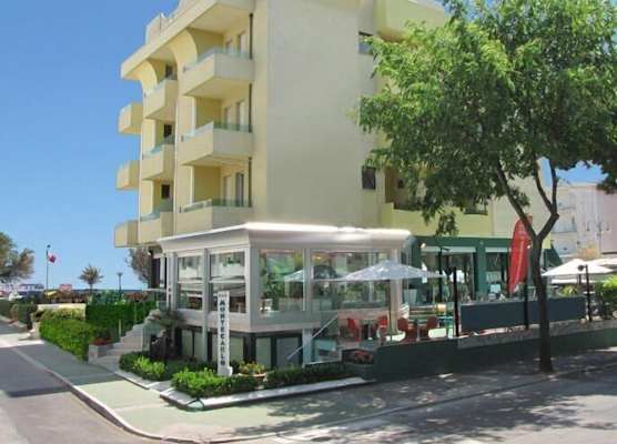Hotel Montecarlo - Hotel Vista Mare con Piscina & Area Fitness 1