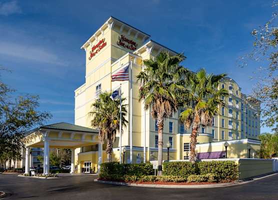 Hampton Inn & Suites Jacksonville Deerwood Park 1