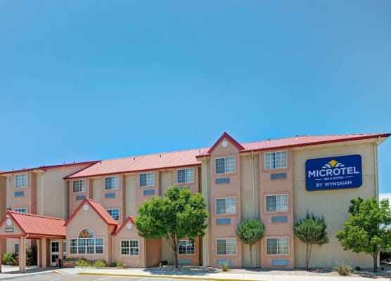 Microtel Inn & Suites by Wyndham Albuquerque West 1