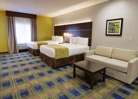 Days Inn & Suites by Wyndham Port Arthur 1