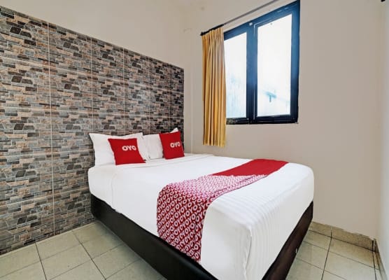 OYO 1699 Verona Residence 1