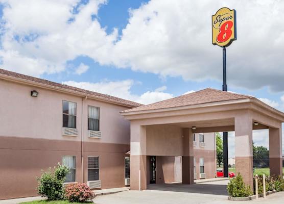 Super 8 by Wyndham Harrisburg 1