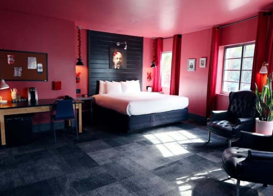 Hotel Gaythering - Gay Hotel - All Adults Welcome 1