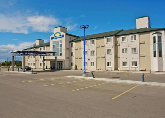 Days Inn by Wyndham Stony Plain 1