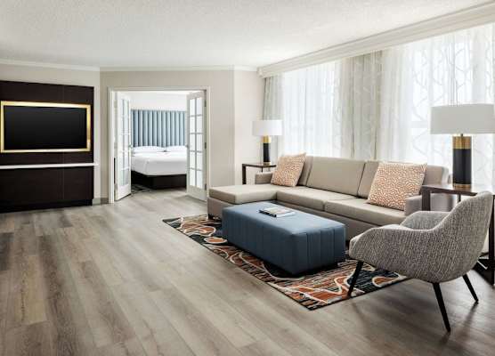 Chicago Marriott Suites Deerfield 1