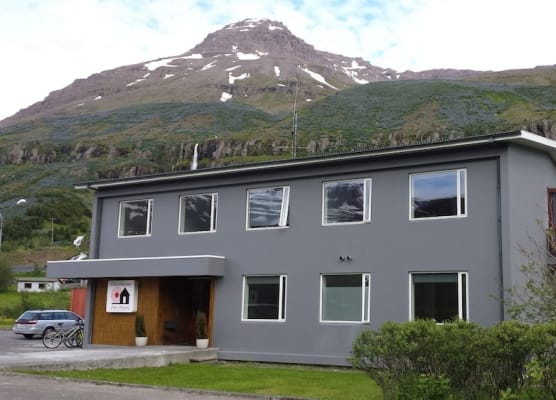 Seydisfjördur Guesthouse 1