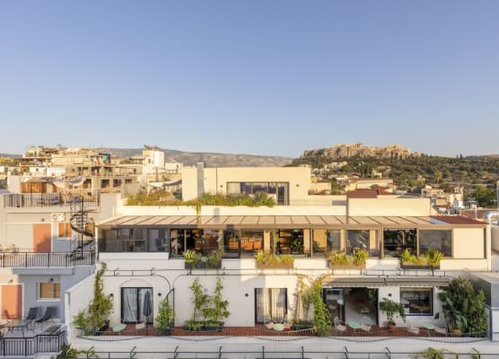L'Avventura Athens 1