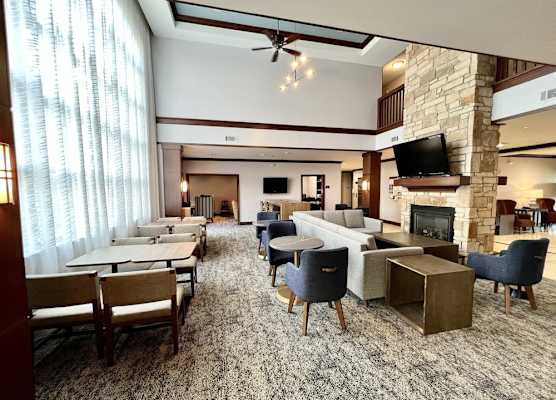 Staybridge Suites MILWAUKEE WEST-OCONOMOWOC by IHG 1