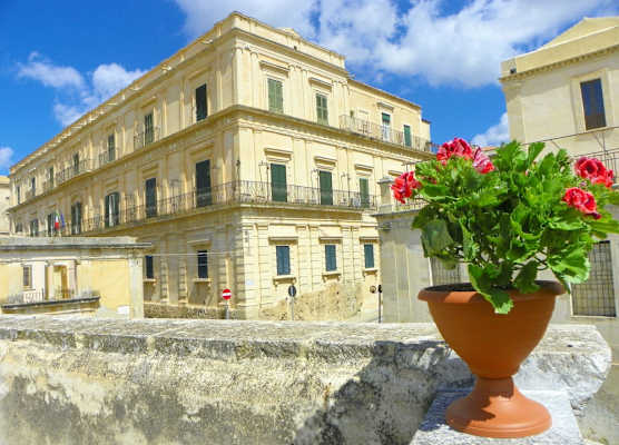 Cloris Guest House 1