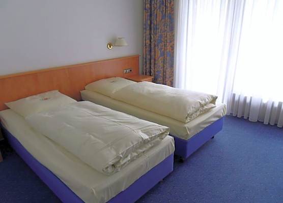 Hotel Stadt Homburg - An den Universitätskliniken 1