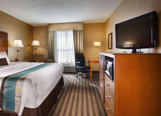 Best Western Plus Seawall Inn & Suites by the Beach 1