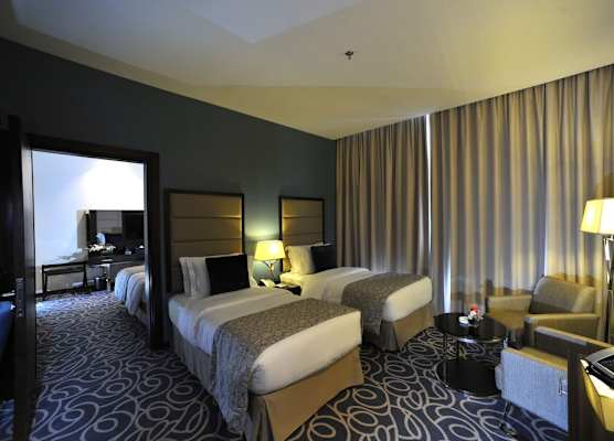 Ramada by Wyndham Abu Dhabi Corniche 1